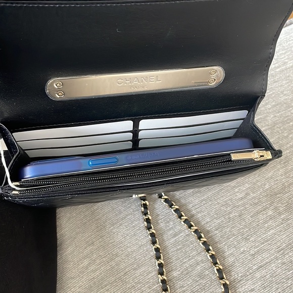 New with tags CHANEL lambskin wallet on a chain - Picture 2 of 2